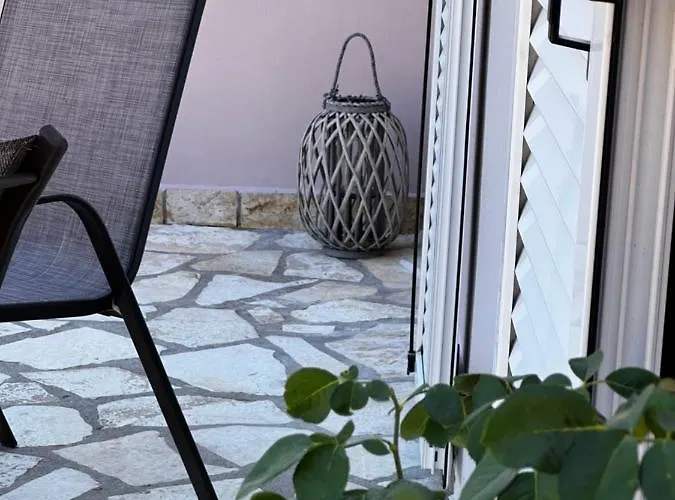 Aggelikis Studio * Zóla